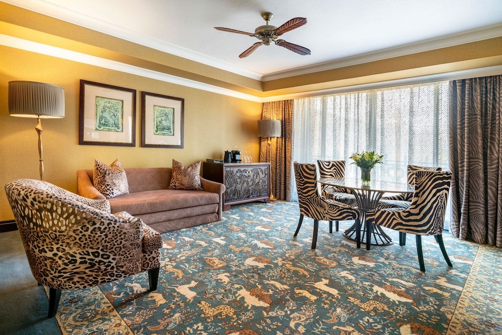 هتل د پالاس اف د لاست سیتی